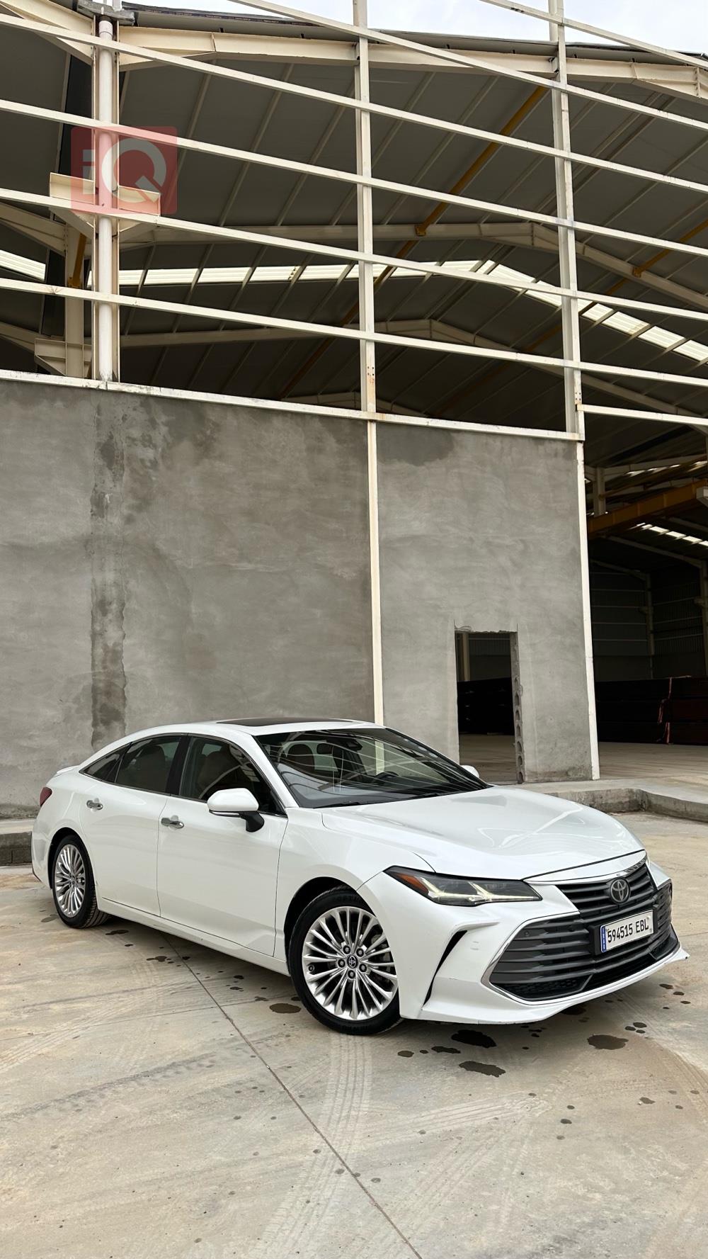 تويوتا أفالون